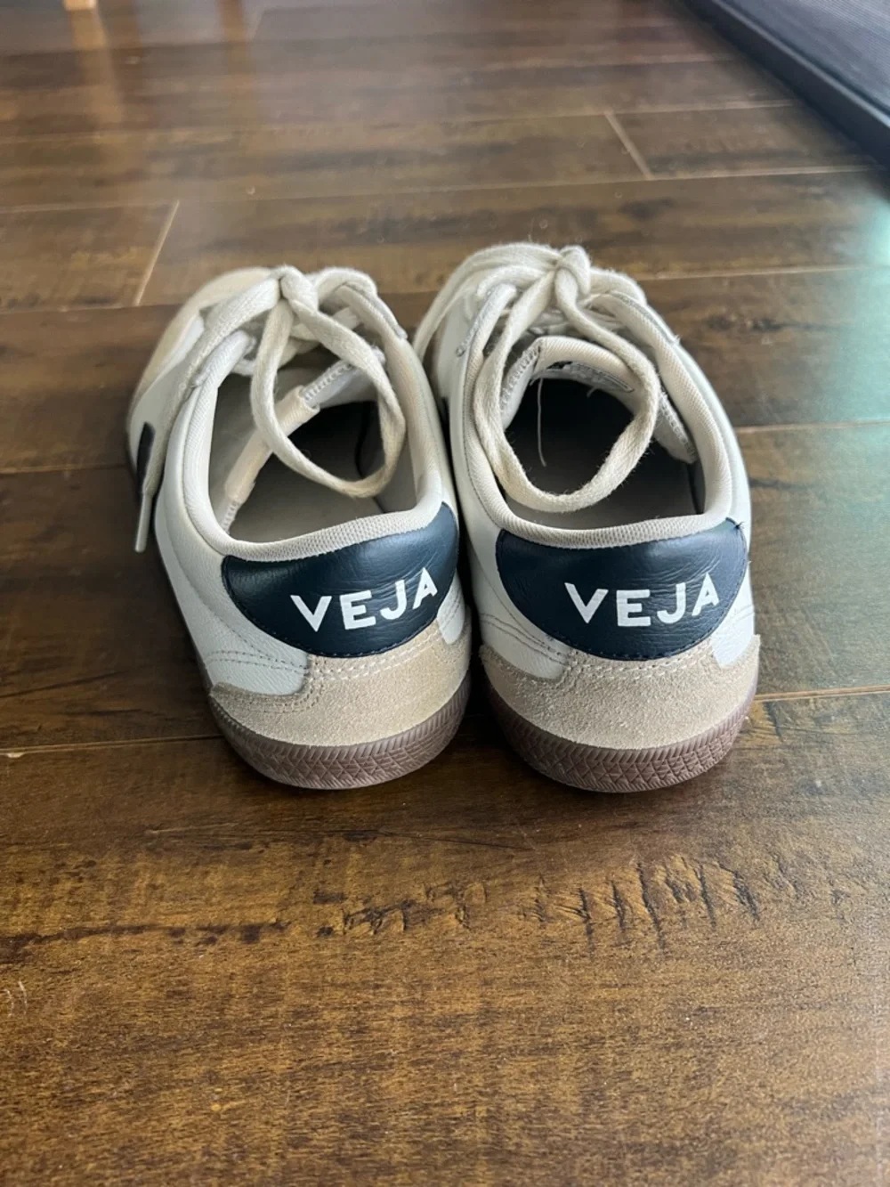 Veja Volley Leather Sneaker (Men) - Picture 3 of 5
